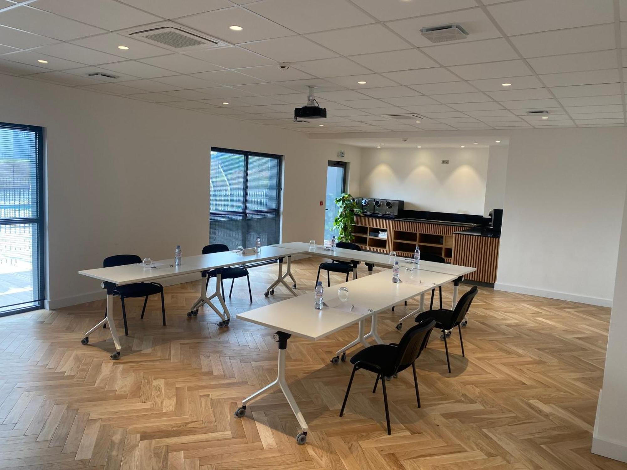 Holiday Inn Dijon Sud - Longvic By Ihg Eksteriør billede