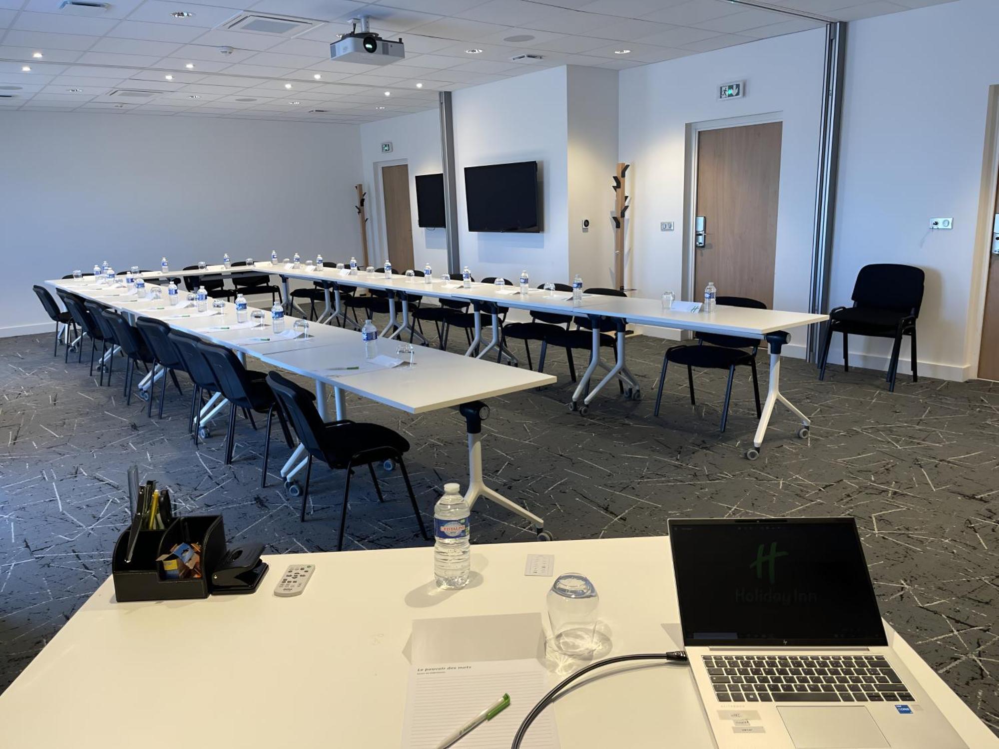Holiday Inn Dijon Sud - Longvic By Ihg Eksteriør billede